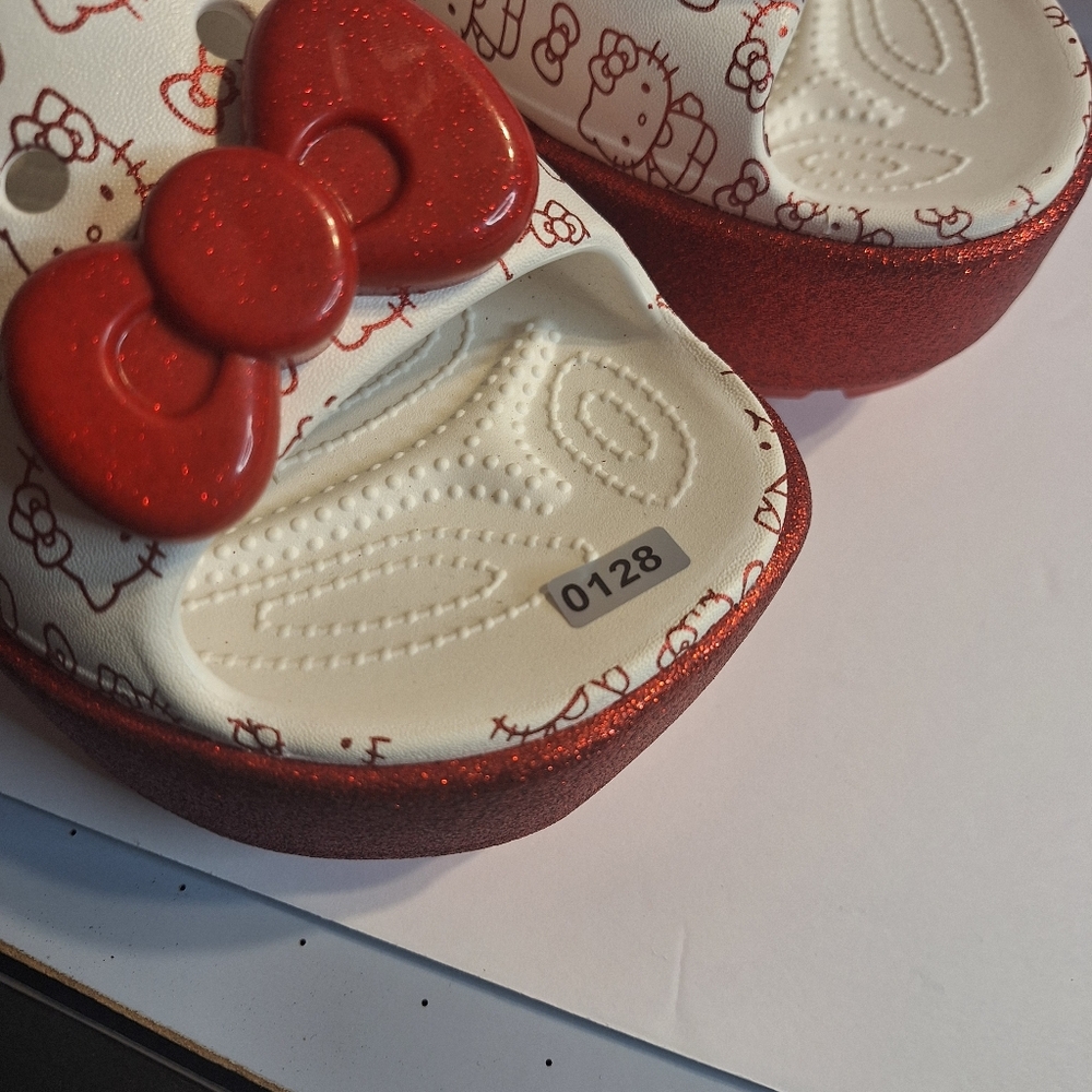 Crocs X Hello Kitty Plataform Women's Shoes . Size 11 New - Picture 9 of 9